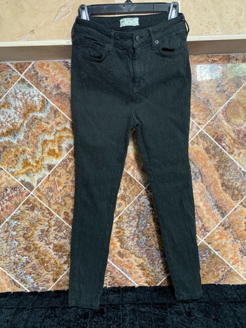 Free People Black Tonal Textured Woven Skinny Jeans Size 29 Edgy Moto Dark